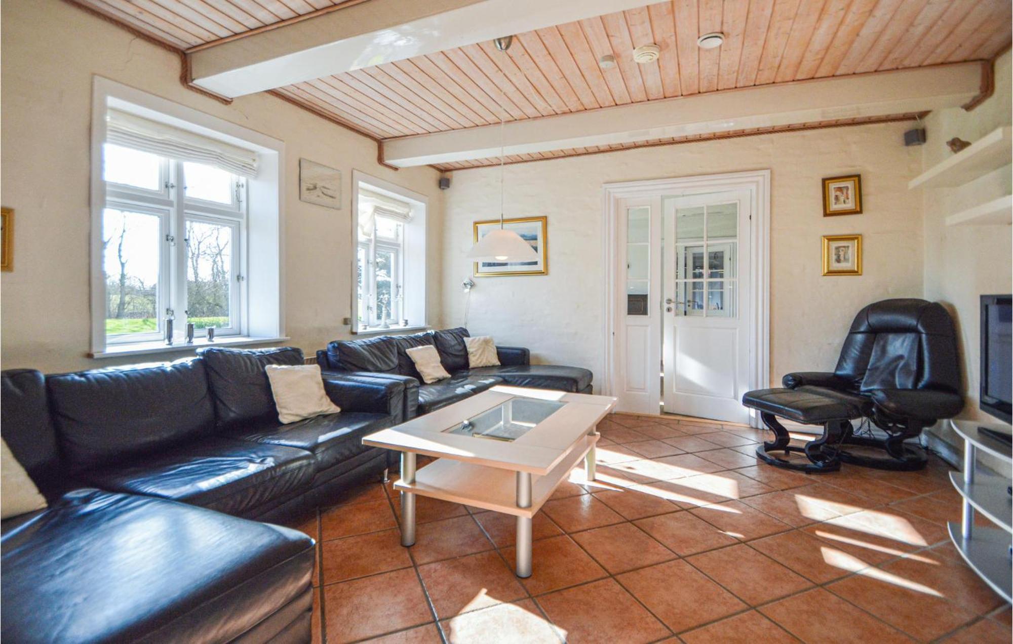 Awesome Home In Bredebro With Kitchen Ballum Kültér fotó